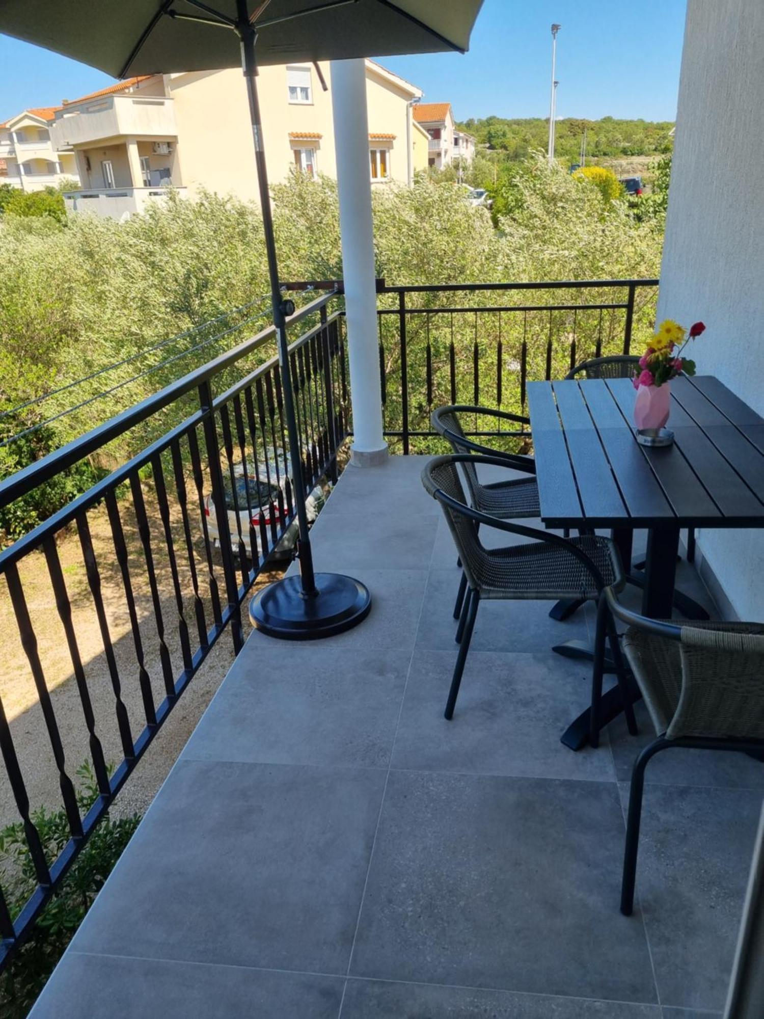 Apartment Oliva Krk Town Exterior photo
